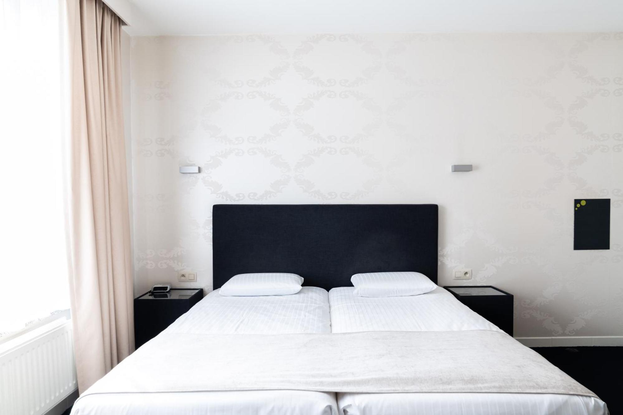 Hotel Essenza Puurs Exteriör bild