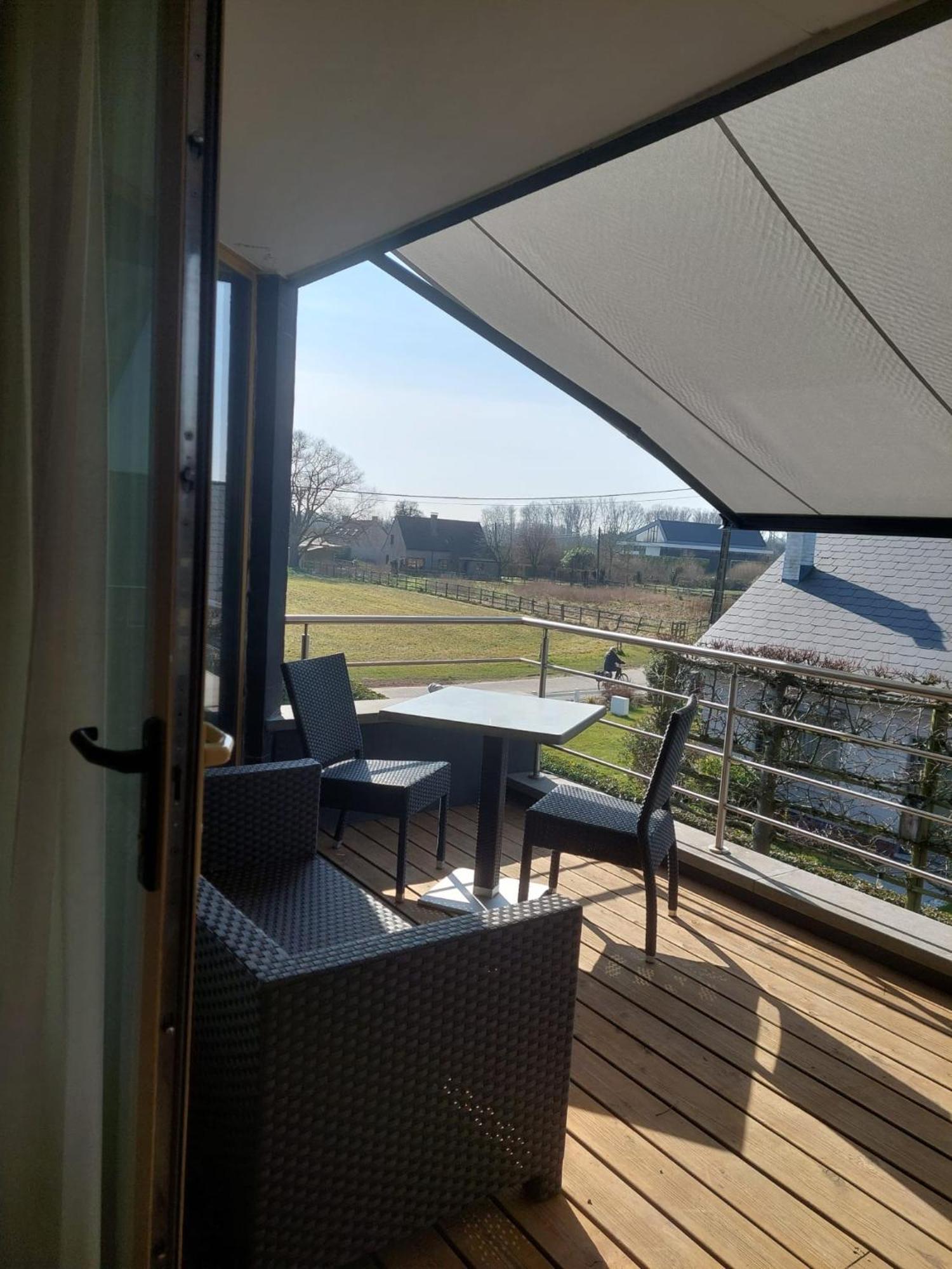 Hotel Essenza Puurs Exteriör bild