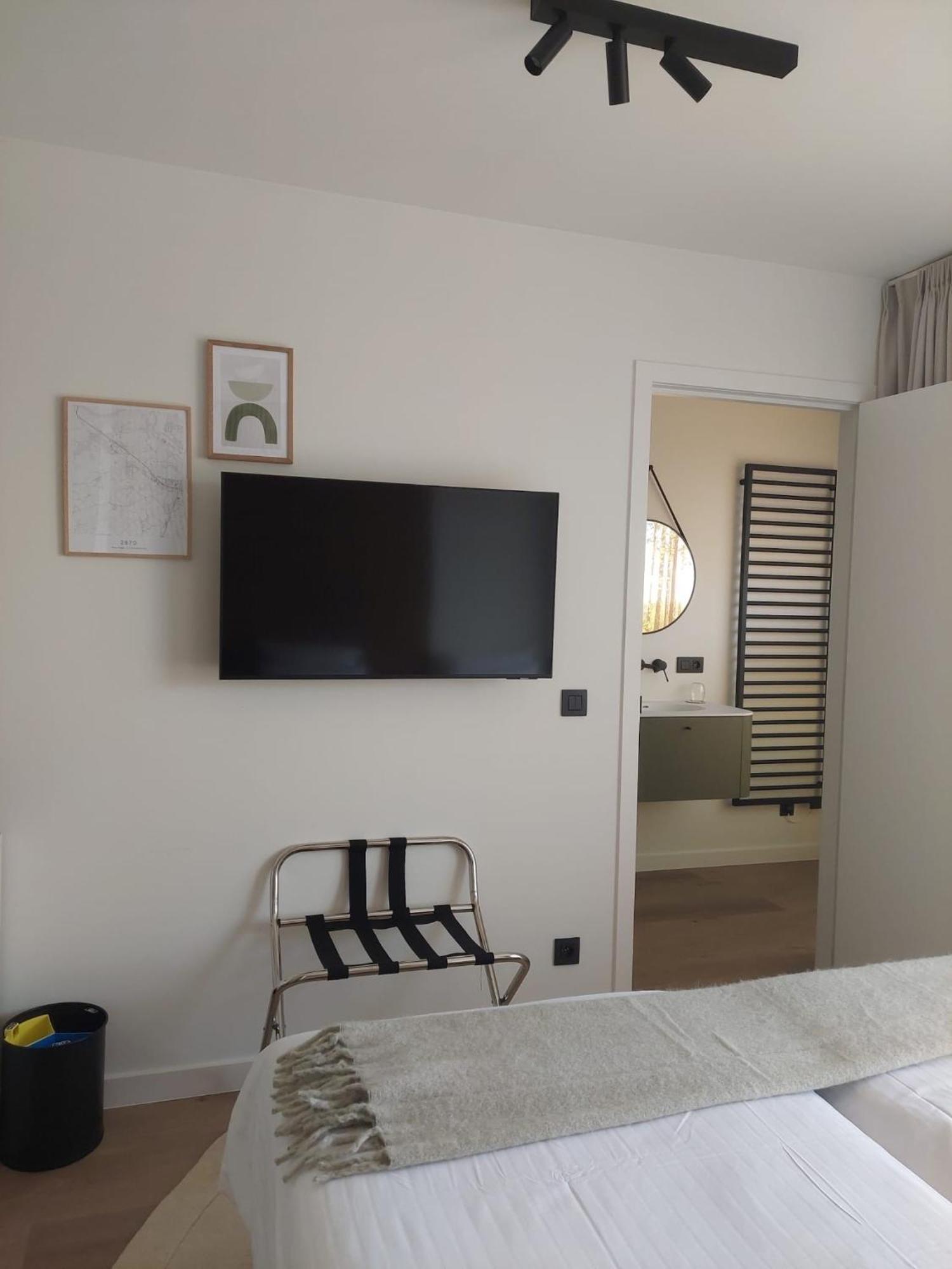 Hotel Essenza Puurs Exteriör bild